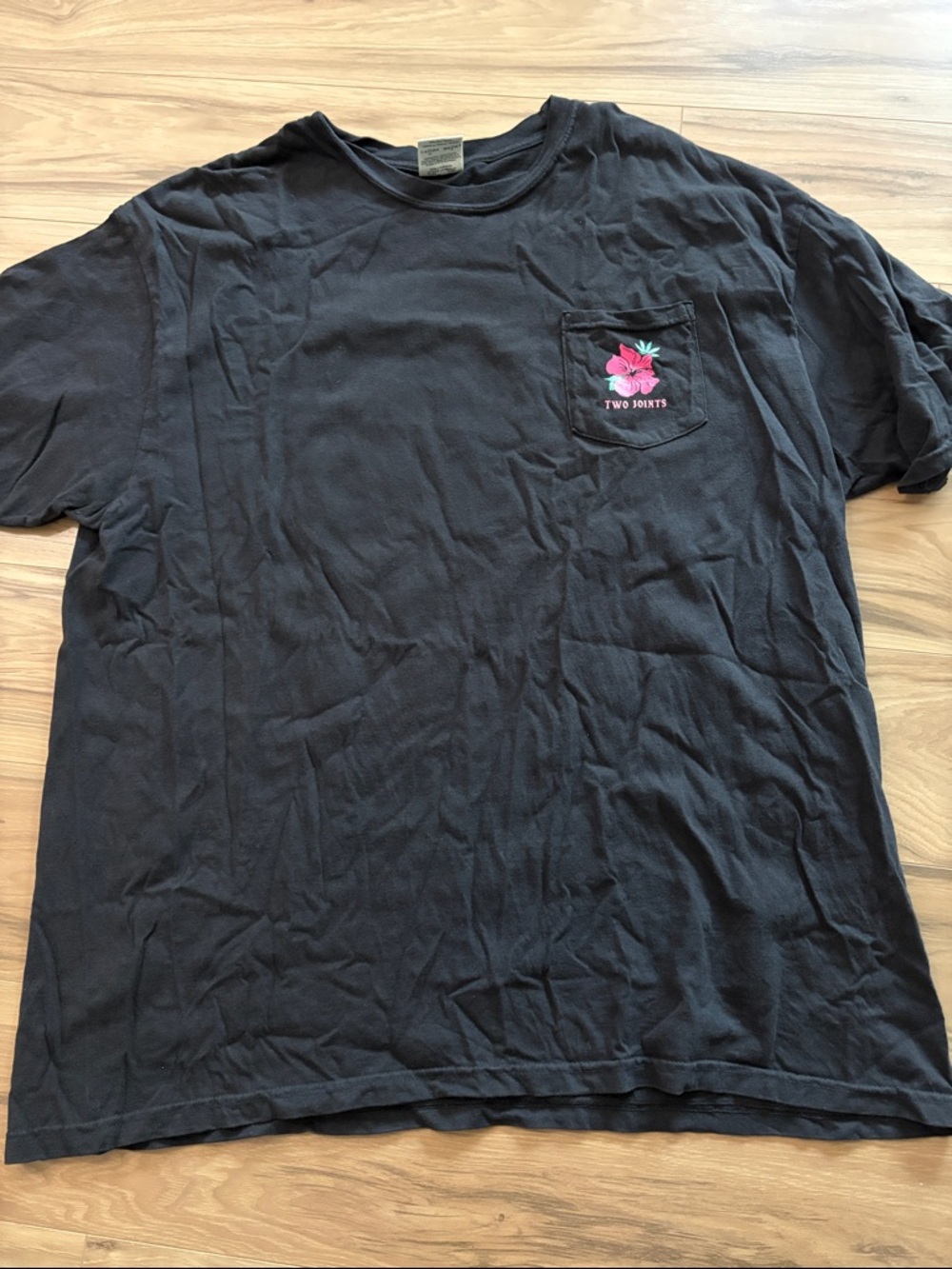 Two joints men’s tshirt